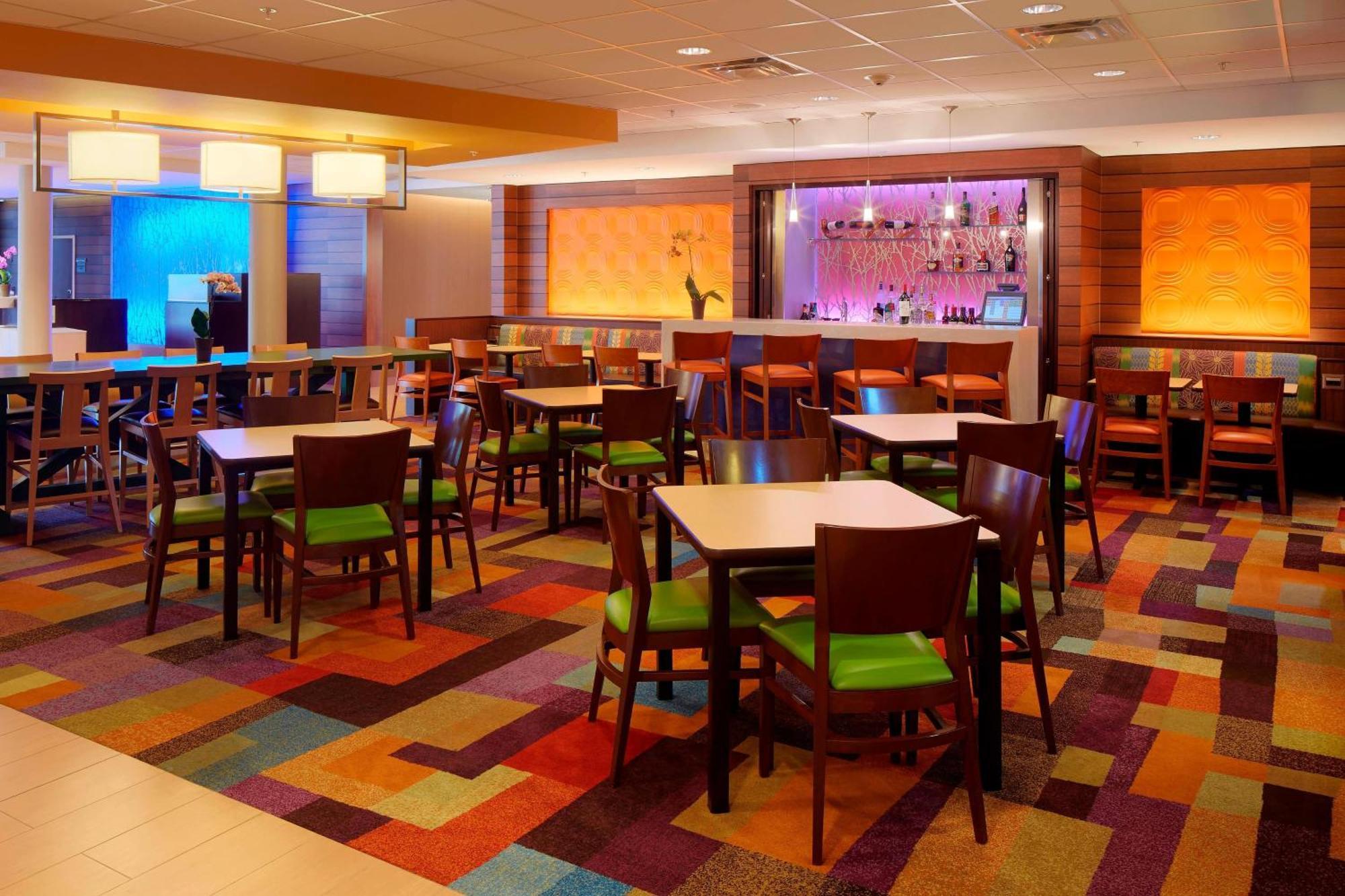 Fairfield Inn & Suites By Marriott Springfield Northampton/Amherst Kültér fotó